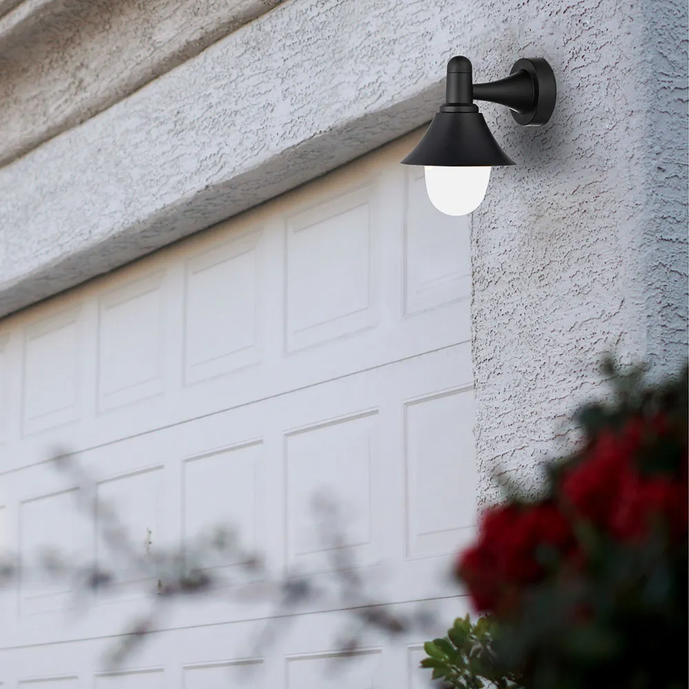 Aplique Exterior Mentol 1xe27 Negro Ip44 Policarbonato   25x18,1x23,2