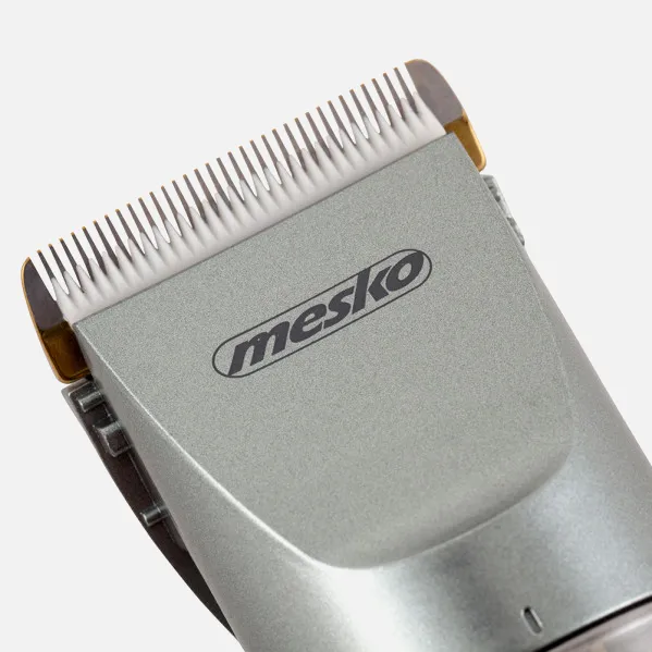 Pet Hair Clippers Titanium Ceramic Blade 35w Extra Battery 90min Use 4 Combs Cable
