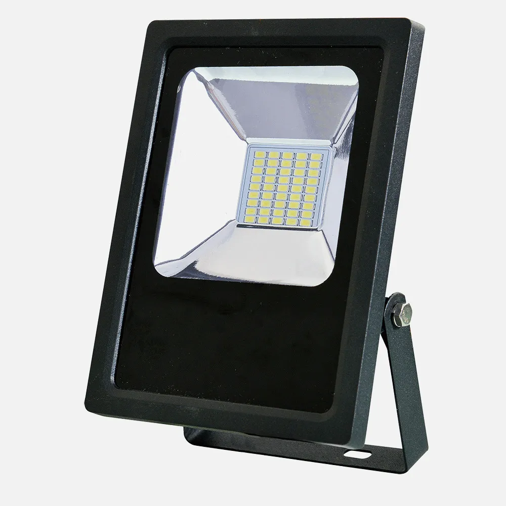 Proyector 20w 6500k Con Sensor Led Smd Quiron 35" 12m Alcance 1600lm 120º (18 X 18 X 3,5)