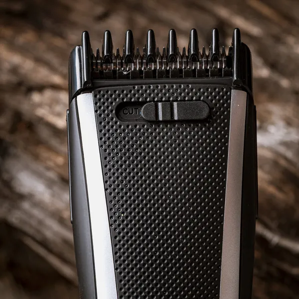 Clippers de Cabelo de Aço Inoxidável Um Sistema de Patentes Pentes Pentes de 3-15mm 24 Comprimentos Bateria e Rede