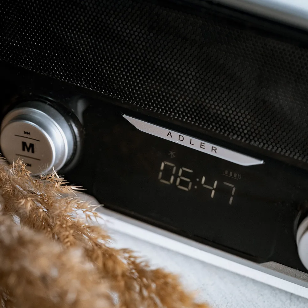 Radio Fm Bluetooh 4.0 Usb Mp3 Tarjeta Sd Aux  Carga Micro Usb 50 Mem. Bateria 1800mah