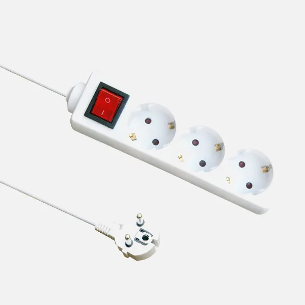 Base Multiple 3 Enchufes E Interruptor Cable 3m 3gx1,5mm De Cobre 3500w Max