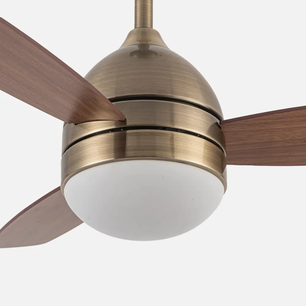 Ventilador 30w Dc Maestral Cuero 3 Aspas Roble/nogal 6 Vel. 3 Colores 106,7d C/remoto, Memoria Y Temporizador 2850lm