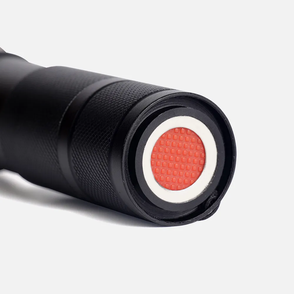 Linterna Led Centello Negra 5encend.+cob+zoom Ip44 300lm Iman Y Asa 15,5/18,6x3,8x3,8 Cm 3xaaa