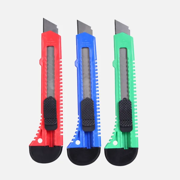 Cutter Knife 18mm Precise Multicolour Retract. Safety Lock, Ergonomic 0,8x15x4cm