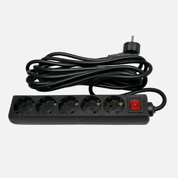 Base Multiple Negro 5 Enchuf. E Interrup.cable 5m  3gx1,5mm De Cobre 3500w Max
