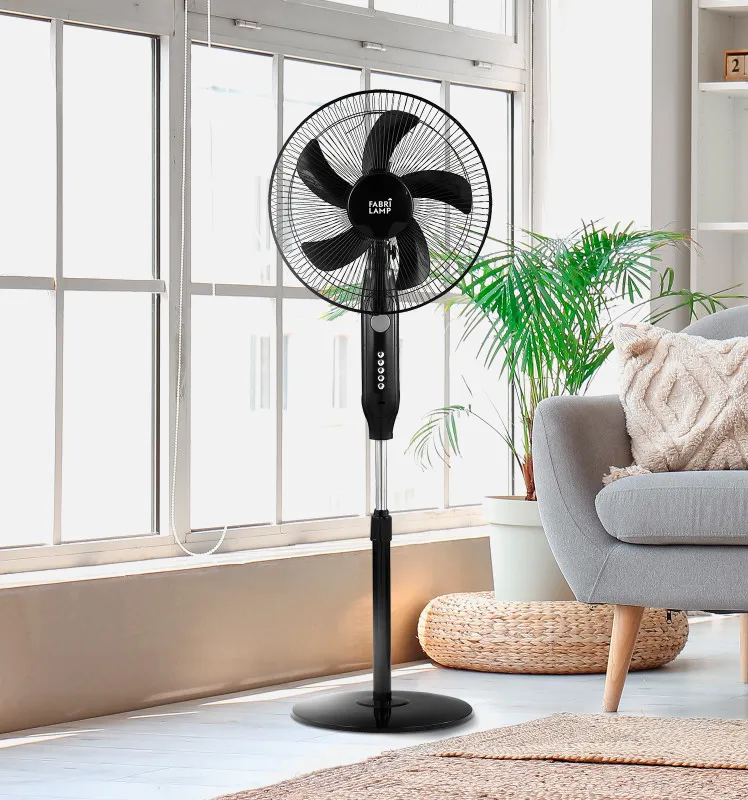 Ventilador De Pie Solar Boreal Negro 30w 3vel 5asp Puerto Usb Motor Dc Y Luz Night  Regx43x38cm Cable 4,20m