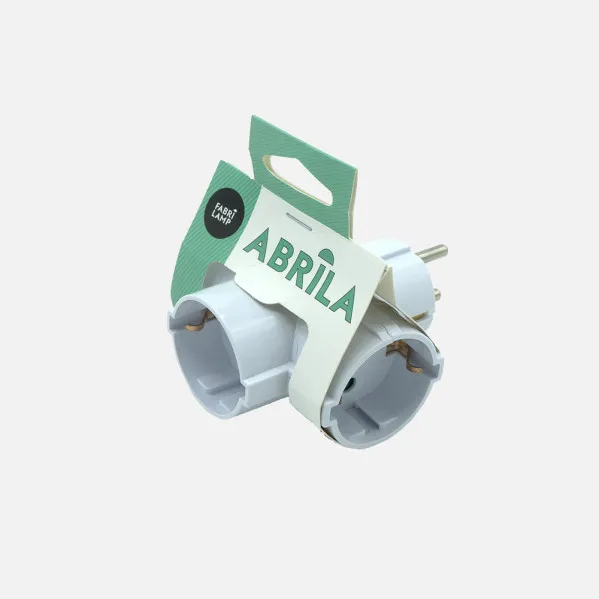 Echo Adapter 3takings Blister pack Mod4 2p+and 16to 230v White Protecc. Children's 4x8,5x10cm