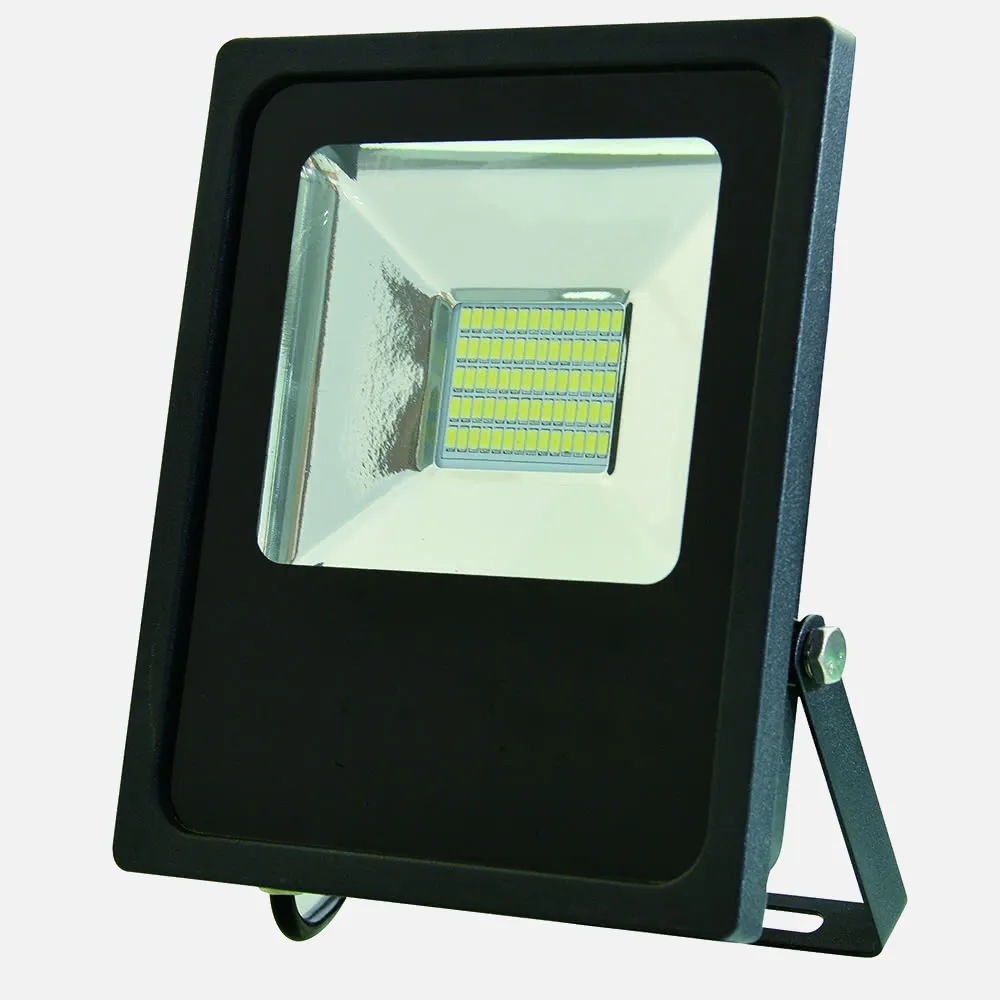 Proyector 30w 6500k Led Smd Quiron Con Sensor 35" 12m Alcance 2400lm 120º (23x22,5 X4,5)